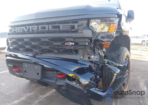 2024 Chevrolet Silverado 1500 4Wd Short Bed Custom Trail Boss z USA, uszkodzony, nr VIN 3GCUDCE81RG122171